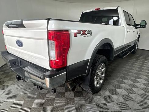 Used 2017 Ford F250 Lariat w/ Chrome Package AWD/4WD image 3