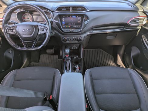 Used 2023 Chevrolet TrailBlazer RS w/ Sun and Liftgate Package image 15
