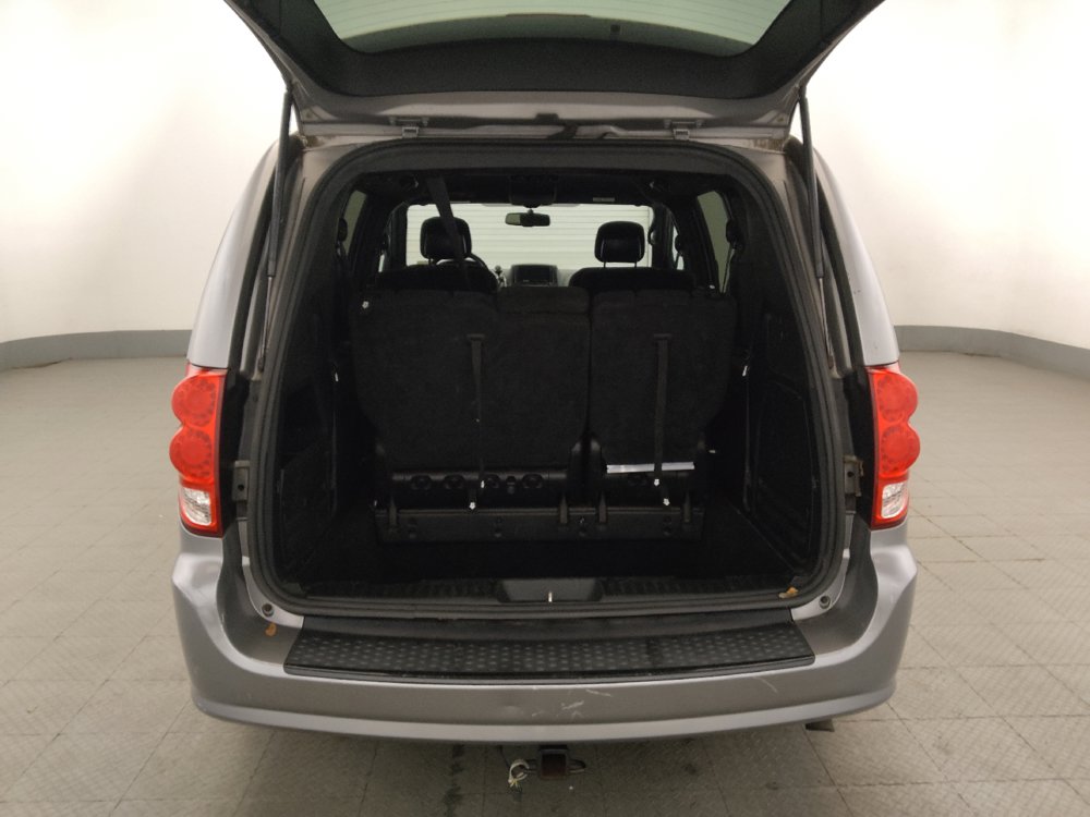 Used 2016 Dodge Grand Caravan SE FWD image 29