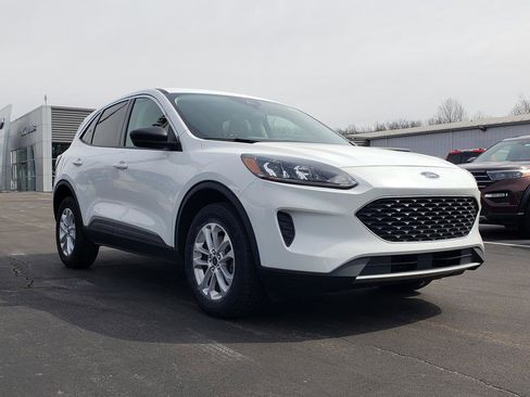 Used 2022 Ford Escape SE image 3