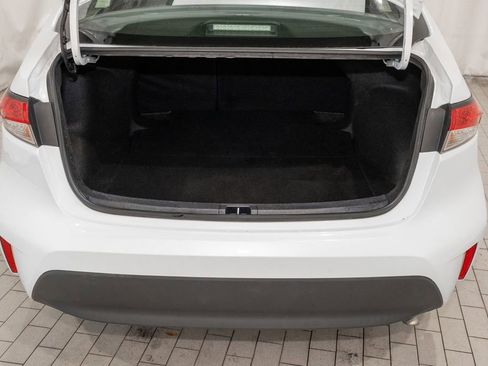 Used 2024 Toyota Corolla LE image 6