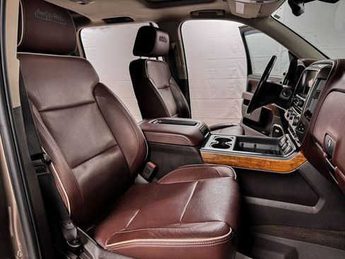 Used 2014 Chevrolet Silverado 1500 High Country w/ High Country Premium Package image 10