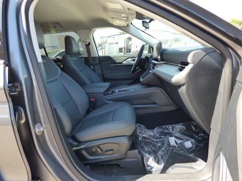 New 2026 Ford Explorer Active w/ Active Comfort Package RWD image 14