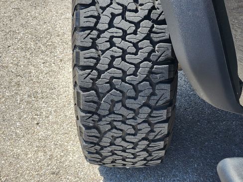 Used 2024 Ford Bronco Badlands AWD/4WD image 11