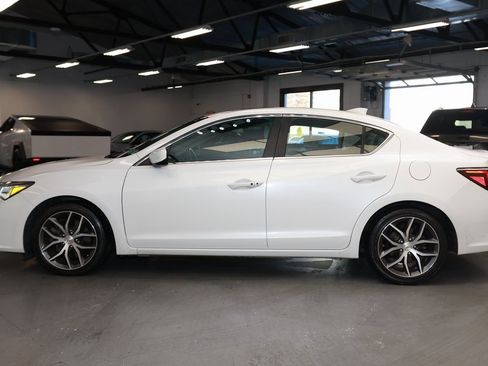 Used 2021 Acura ILX w/ Premium Package image 4