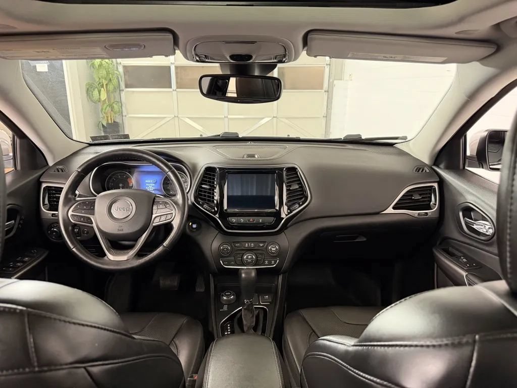 Used 2021 Jeep Cherokee Limited AWD/4WD image 29