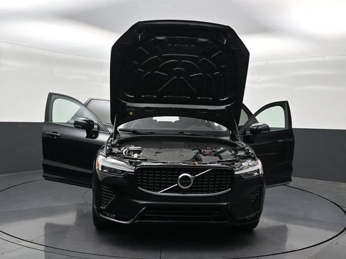 Used 2024 Volvo XC60 B5 Plus AWD/4WD image 36