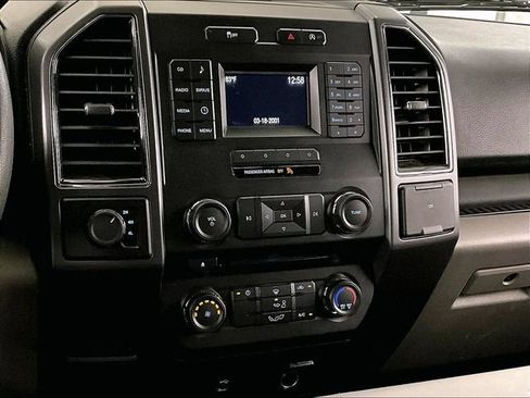 Used 2017 Ford F150 XLT AWD/4WD image 6