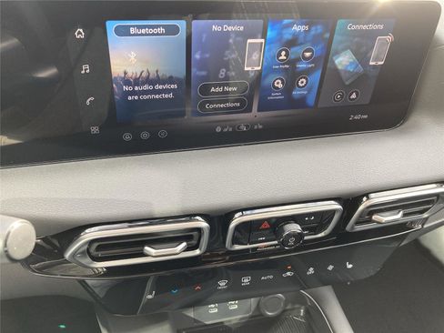 New 2026 Nissan Sentra SV w/ SV Convenience Package FWD image 10