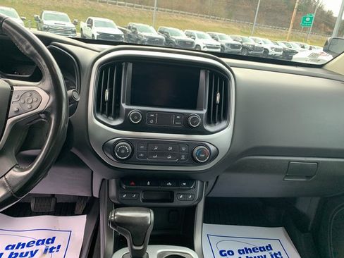 Used 2019 Chevrolet Colorado LT w/ LT Convenience Package image 16