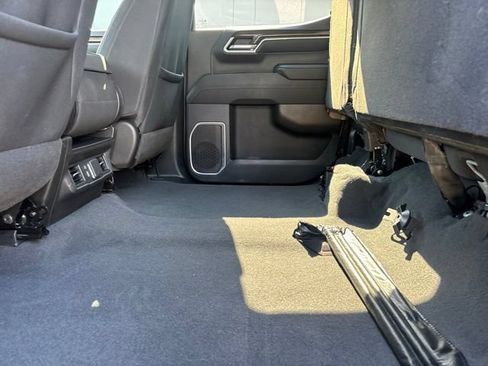 Used 2024 Chevrolet Silverado 1500 LT AWD/4WD image 16