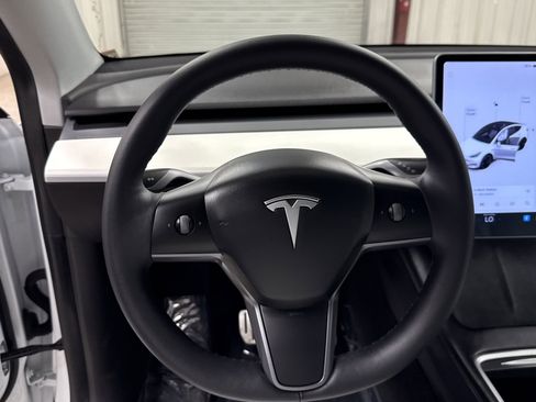 Used 2021 Tesla Model Y Performance image 7