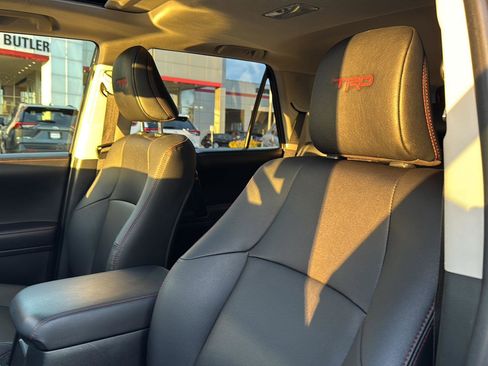 Certified 2023 Toyota 4Runner TRD Off-Road Premium w/ Moonroof Package image 27