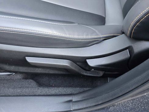 Used 2022 Subaru Crosstrek 2.5i Sport w/ Moonroof Package image 24