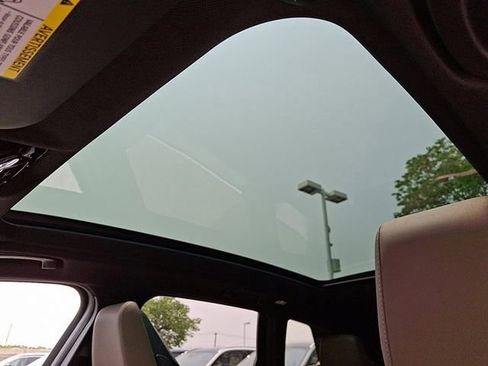 Used 2025 BMW X3 xDrive30i w/ Premium Package image 11