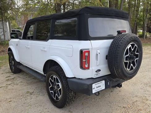 Used 2022 Ford Bronco Outer Banks image 8