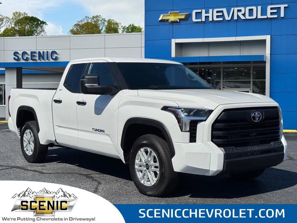 Used 2026 Toyota Tundra SR5 w/ SR5 Convenience Package AWD/4WD image 1