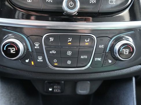 Used 2023 Chevrolet Traverse LT w/ LT Premium Package image 38