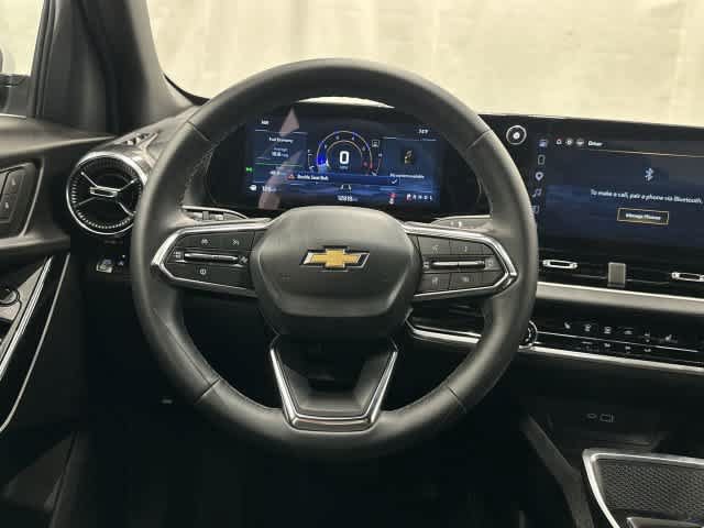 Used 2026 Chevrolet Equinox LT FWD image 15