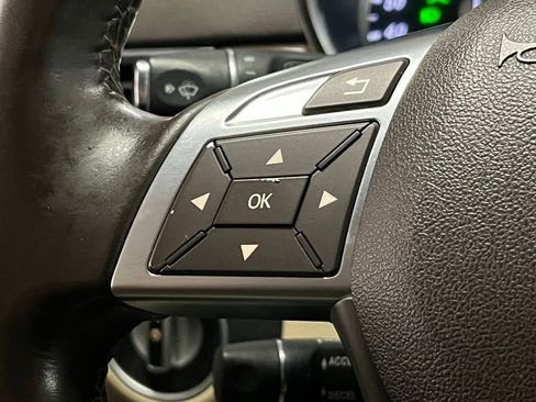 Used 2014 Mercedes-Benz GL 450 4MATIC image 25