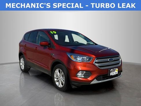 Used 2019 Ford Escape SE AWD/4WD image 2