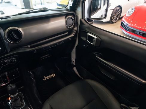 Used 2020 Jeep Wrangler Unlimited Sport S AWD/4WD image 11