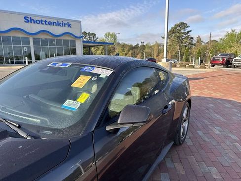 Used 2024 Ford Mustang Premium image 5