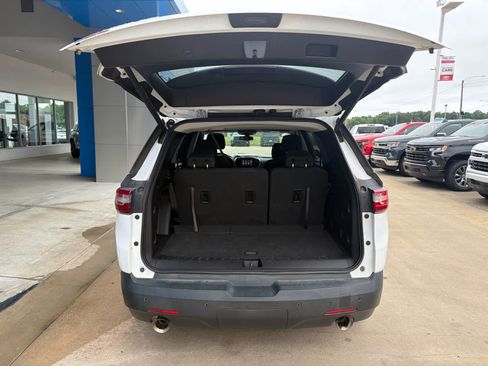 Used 2018 Chevrolet Traverse LT AWD/4WD image 5