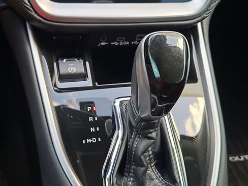 Used 2024 Subaru Outback Limited image 16