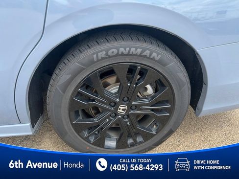 Used 2025 Honda Odyssey Sport-L image 10
