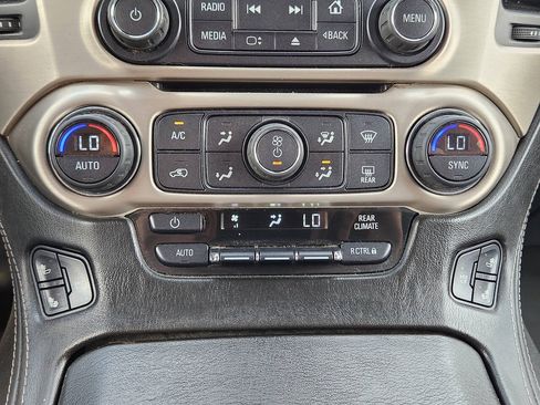 Used 2015 GMC Yukon Denali AWD/4WD image 29