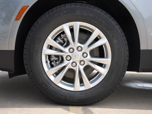 New 2026 Cadillac XT5 Luxury w/ LPO, Floor Liner Package image 29