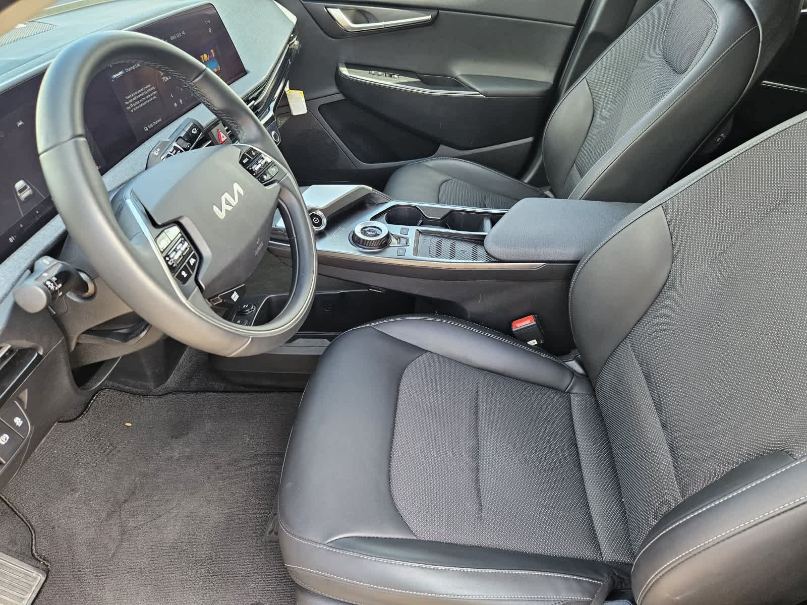 Certified 2024 Kia EV6 Light RWD image 11