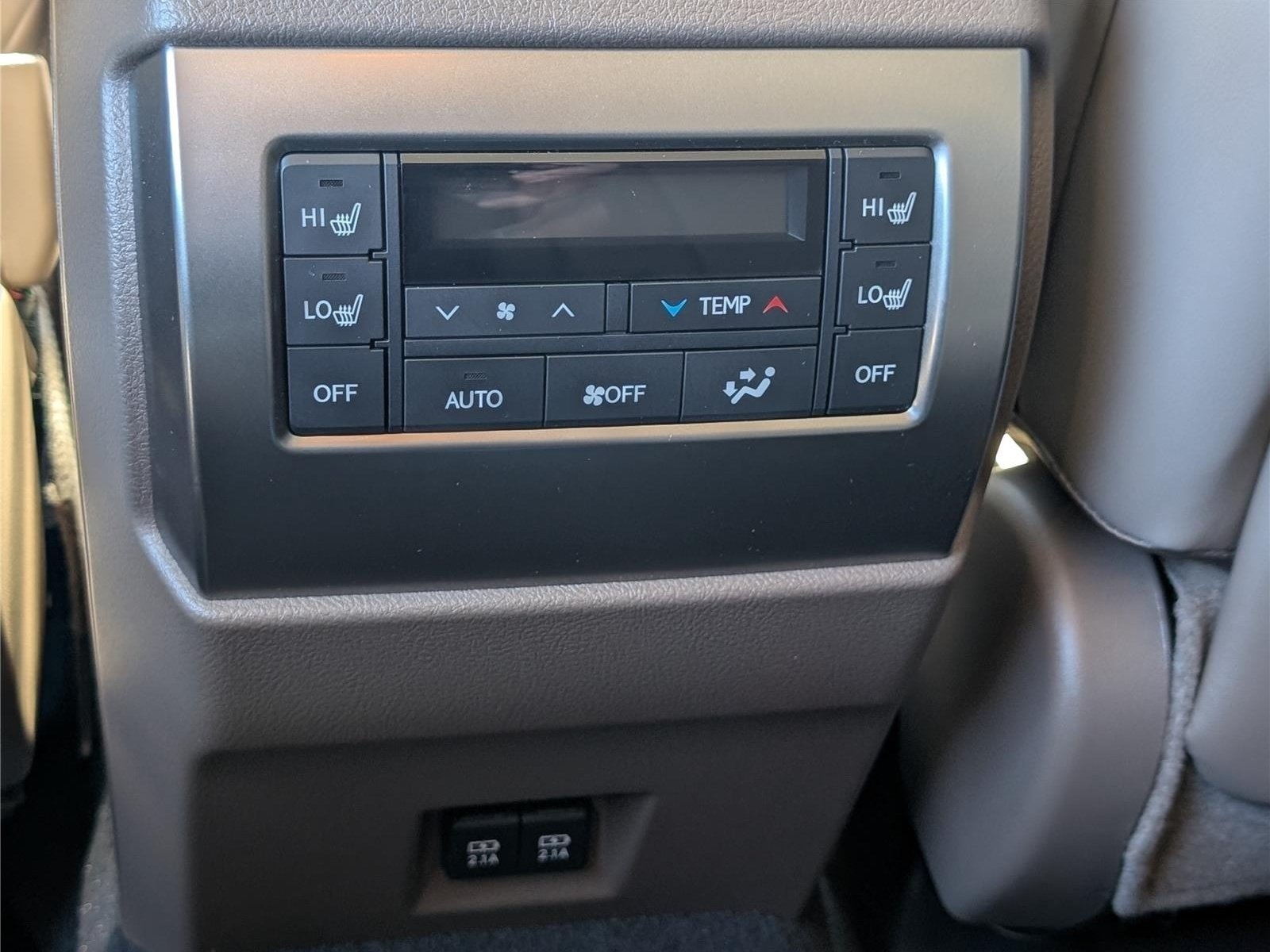 Certified 2022 Lexus GX 460 Premium w/ Accessory Package AWD/4WD image 16