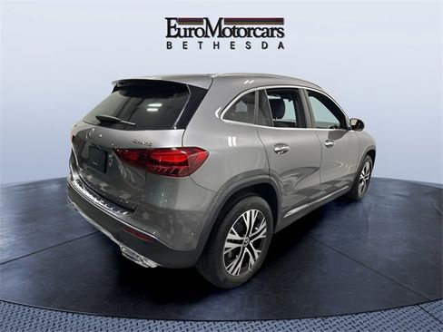 Used 2025 Mercedes-Benz GLA 250 4MATIC image 5
