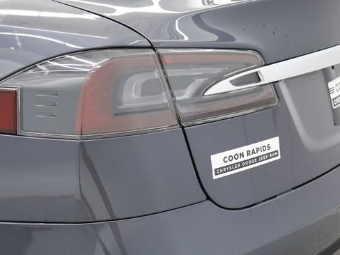 Used 2020 Tesla Model S Long Range AWD/4WD image 13
