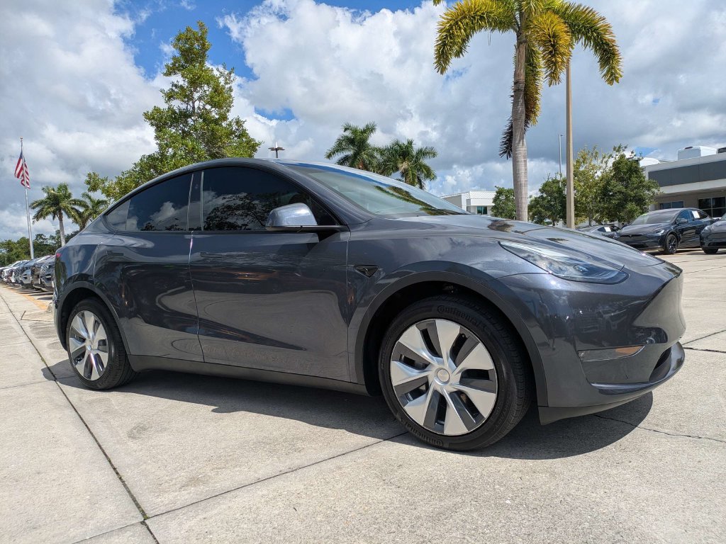 Used 2023 Tesla Model Y Long Range AWD/4WD image 4
