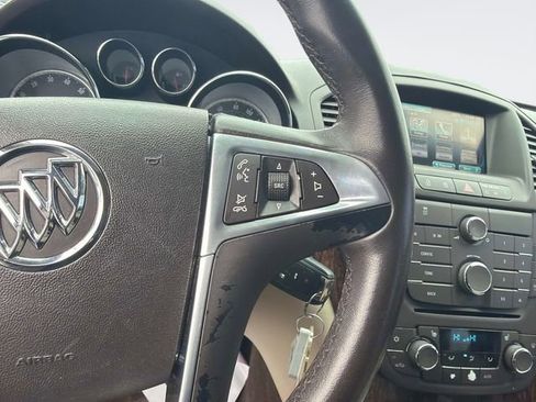 Used 2013 Buick Regal Leather image 25