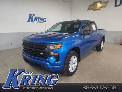 Used 2022 Chevrolet Silverado 1500 Custom image 1