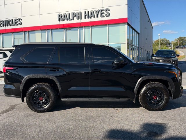 Used 2025 Toyota Sequoia TRD Pro AWD/4WD image 2
