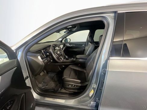 Used 2024 Cadillac XT6 Premium Luxury FWD image 10