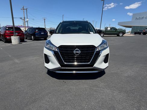 Used 2022 Nissan Kicks SV FWD image 8
