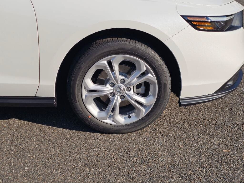 New 2026 Honda Accord LX image 9