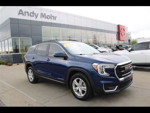 Used 2022 GMC Terrain SLE w/ Driver Convenience Package FWD image 1