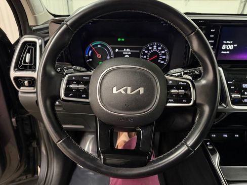 Used 2022 Kia Sorento S FWD image 38