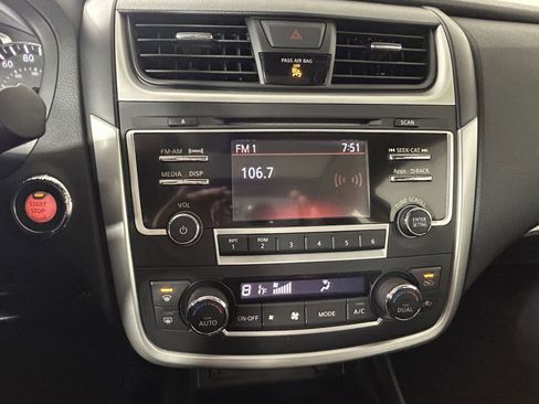 Used 2016 Nissan Altima 2.5 SL w/ Moonroof Package image 11