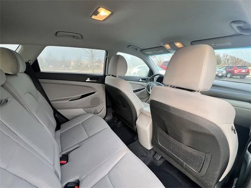 Used 2020 Hyundai Tucson SE image 24