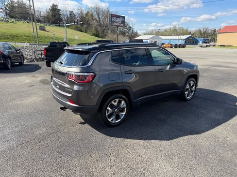 Used 2018 Jeep Compass Limited w/ Navigation Group image 5