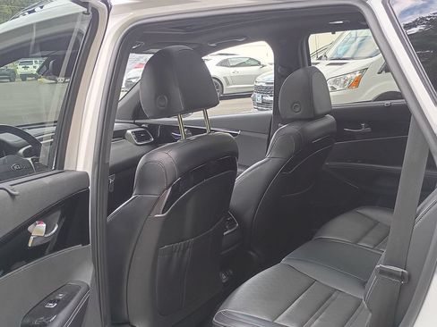 Used 2019 Kia Sorento SX AWD/4WD image 16