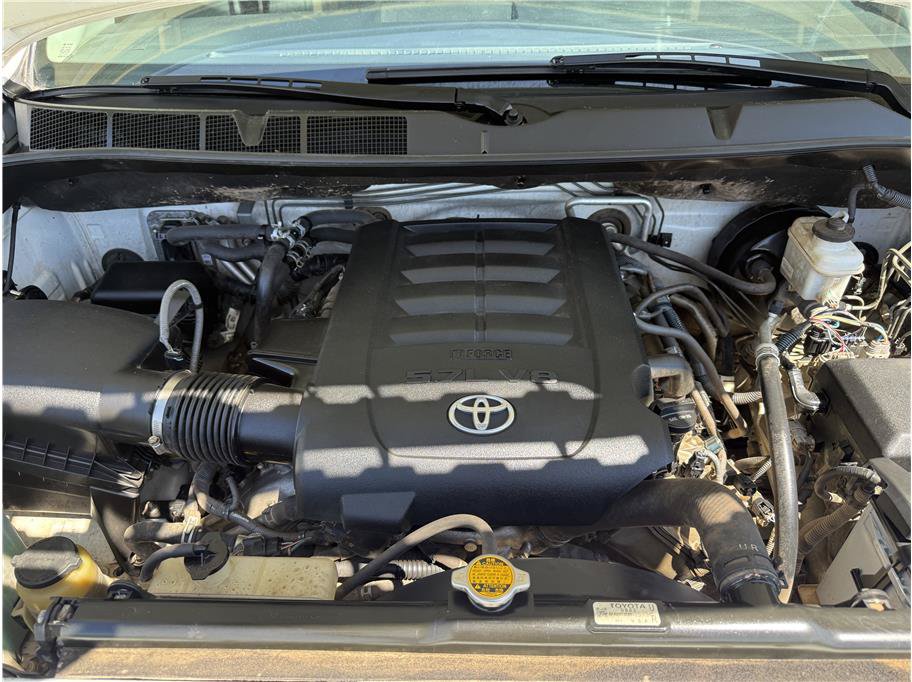 Used 2015 Toyota Sequoia Platinum AWD/4WD image 32